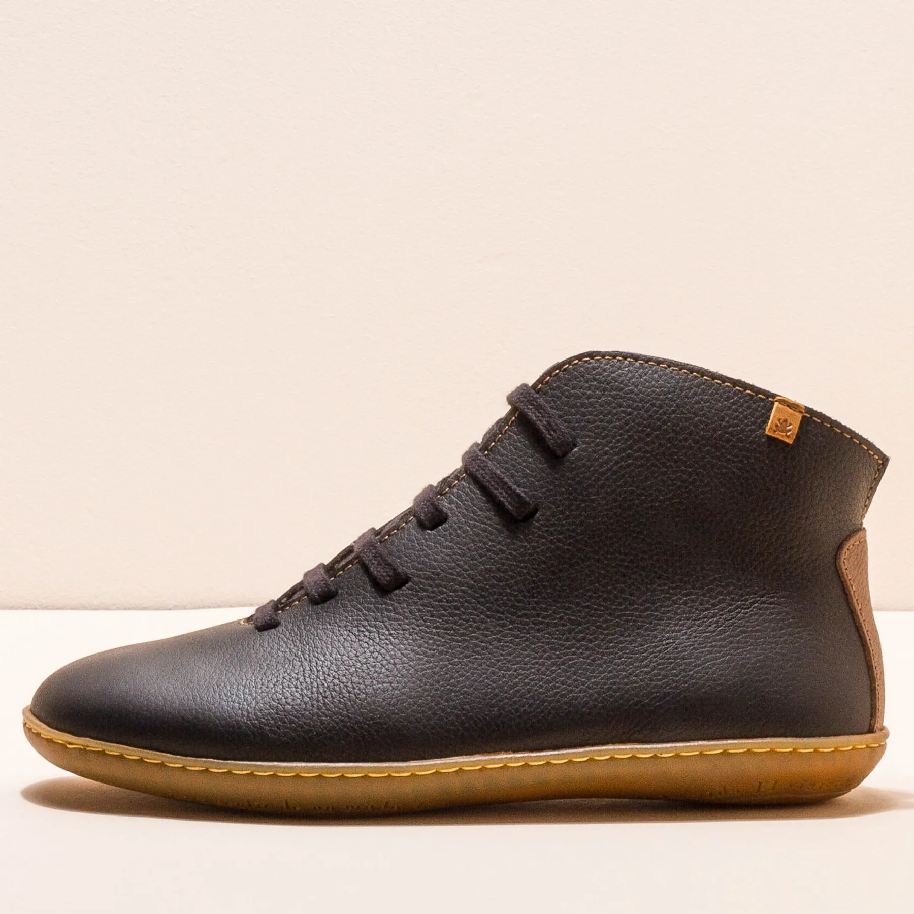 Mujer El Naturalista N267 El Viajero