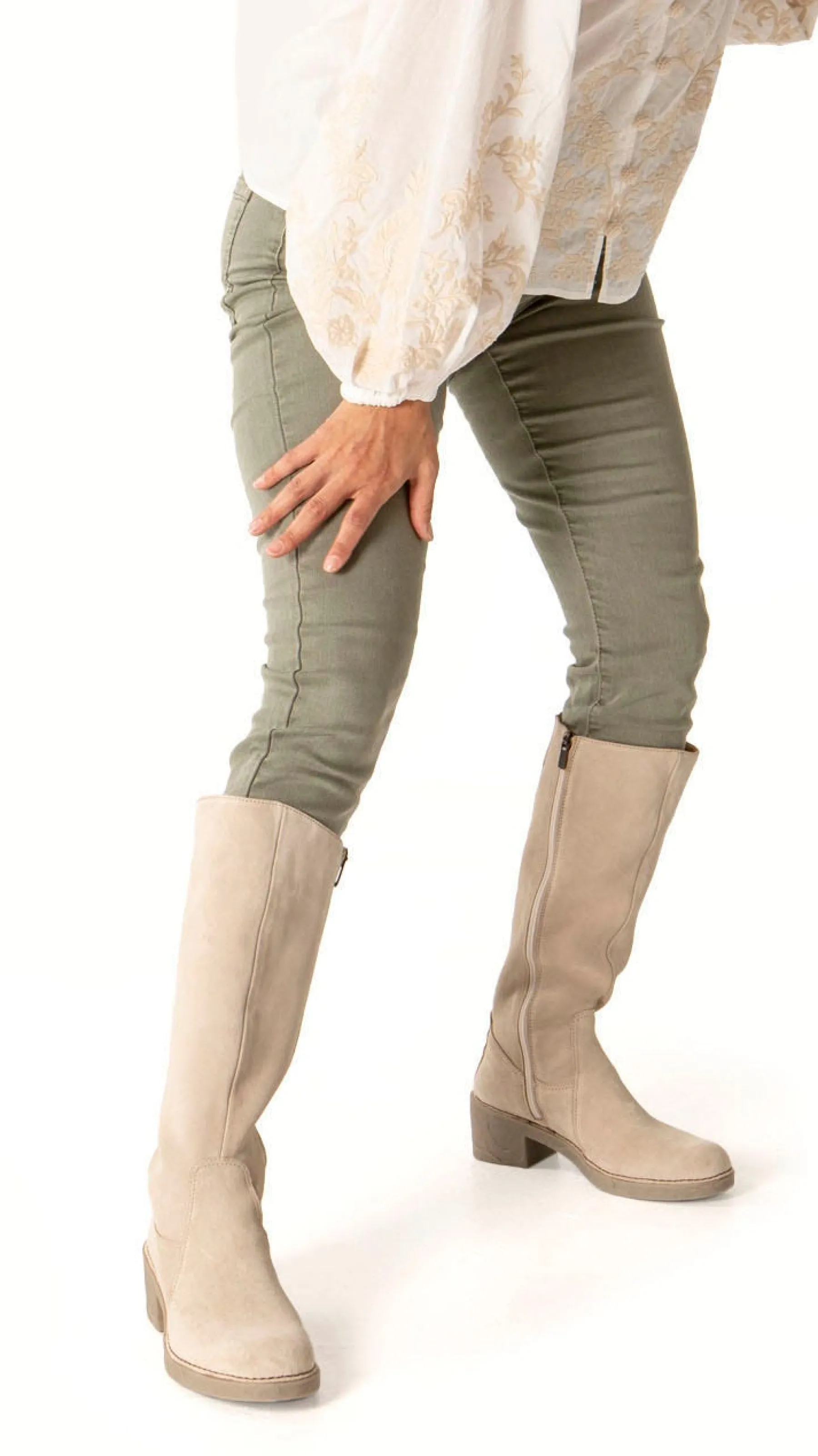 ticino_5-2.webp Mujer El Naturalista 5663 Ticino